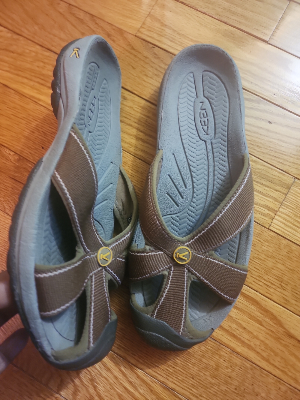 KEEN Bali Women's Brown Slip-On Sandals - Picture 2 of 5